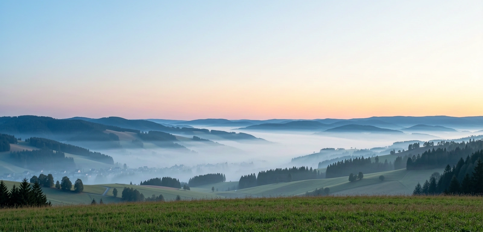 Stuttgart Natur Panorama bei Dämmerung